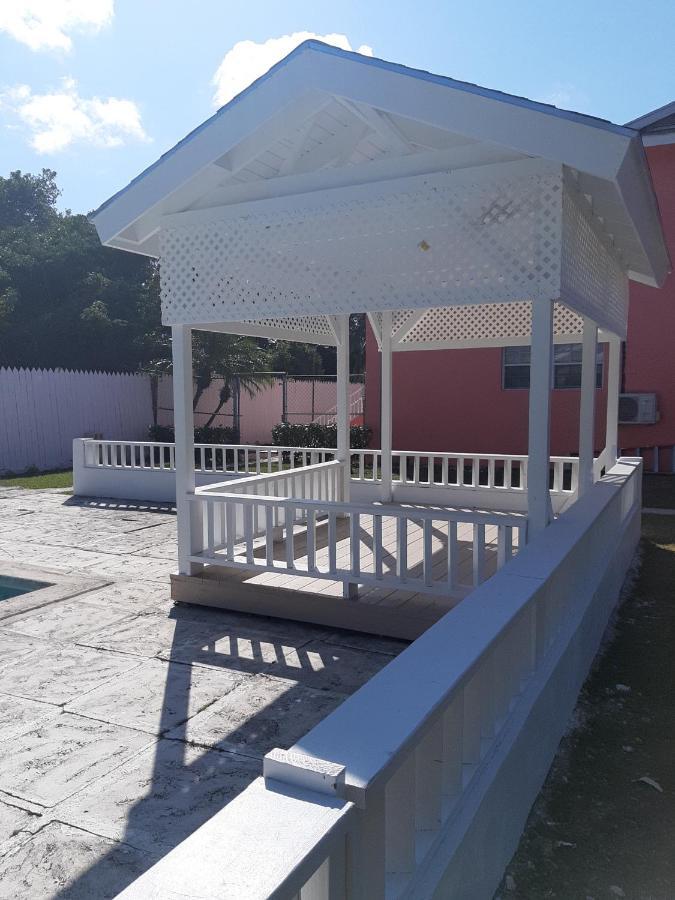 拿骚Tropical Hideaway公寓 外观 照片